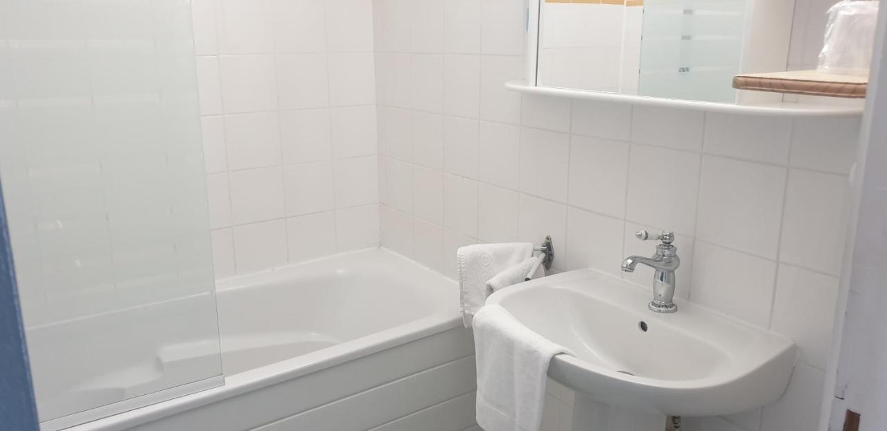 L'Eolienne Hotel Rouxmesnil-Bouteilles Bagian luar foto
